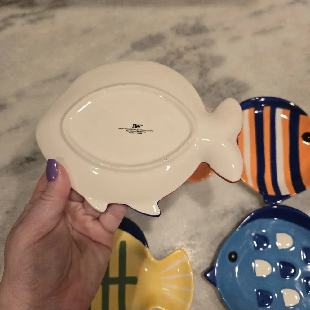 Colorful Fish‑Shaped Ceramic Dishes – Set of 4